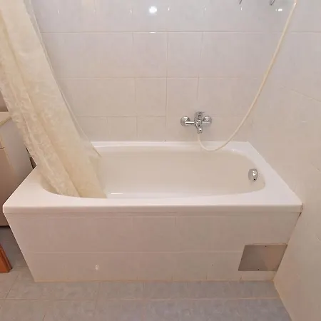 Stinjan 728 Apartamento